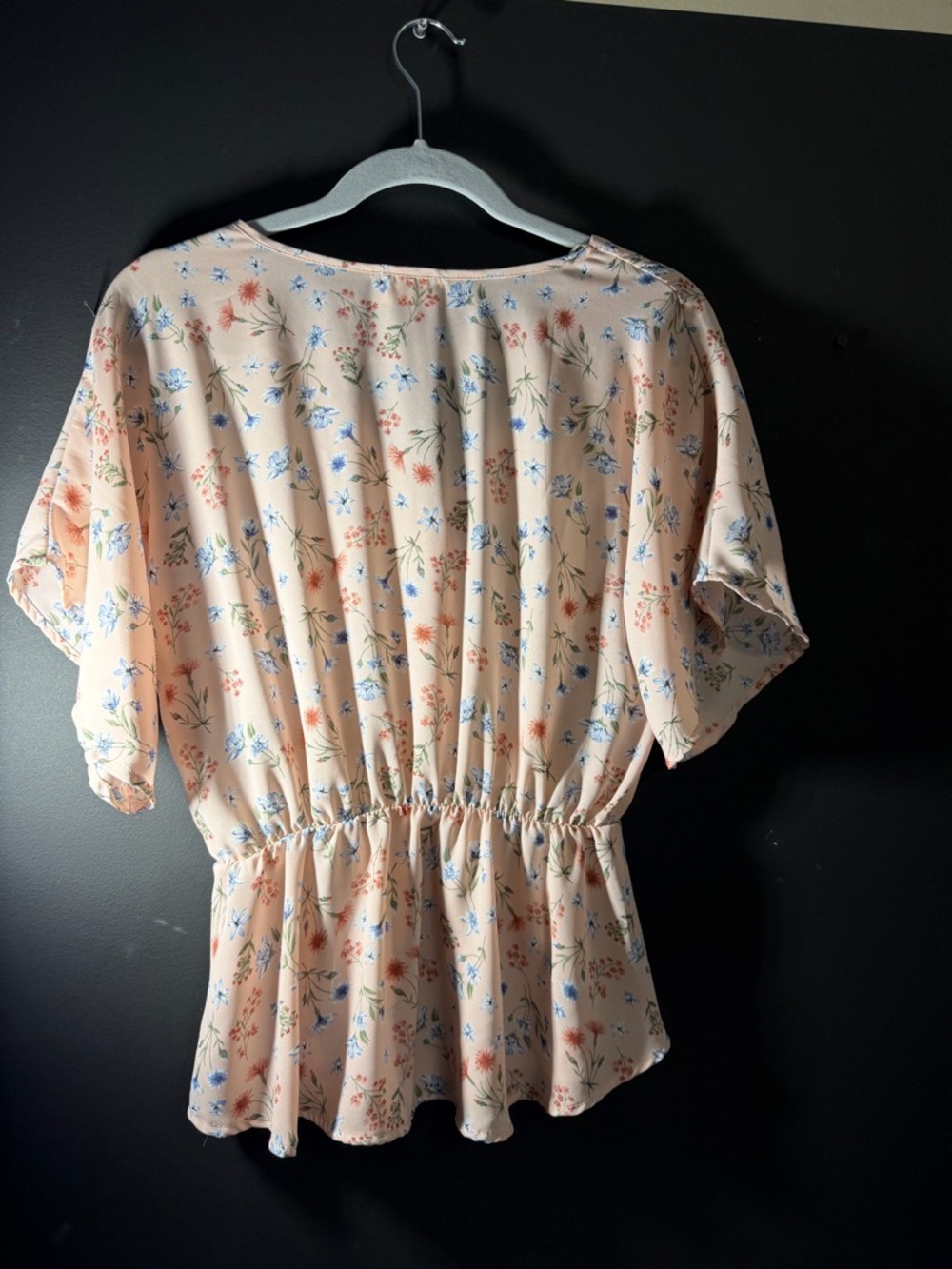 Sienna Sky Floral Blouse. Medium - Picture 6 of 7